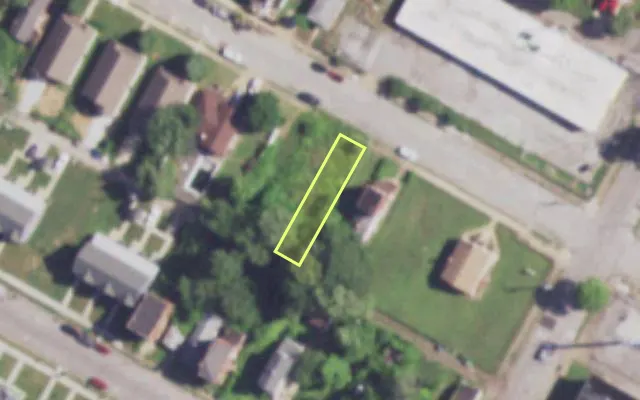 Aerial view of 4020 COTTAGE AV — vacant lot, St. Louis with approximate parcel outline