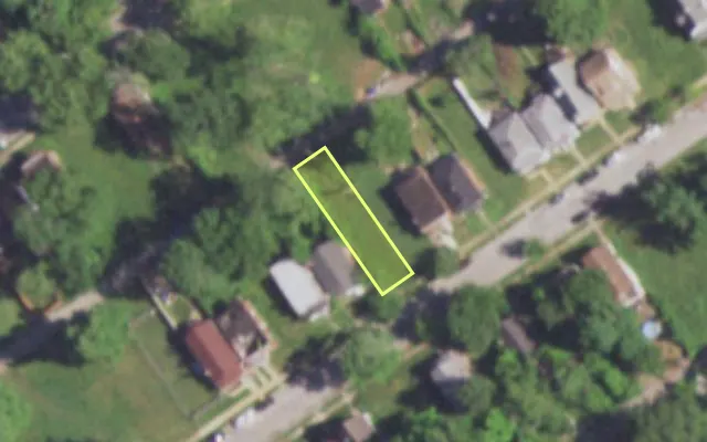 Aerial view of 5345 ARLINGTON AV — vacant lot, St. Louis with approximate parcel outline
