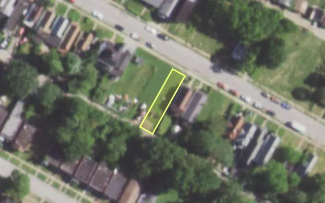 Aerial view of 5720 ROOSEVELT PL — vacant lot, St. Louis with approximate parcel outline
