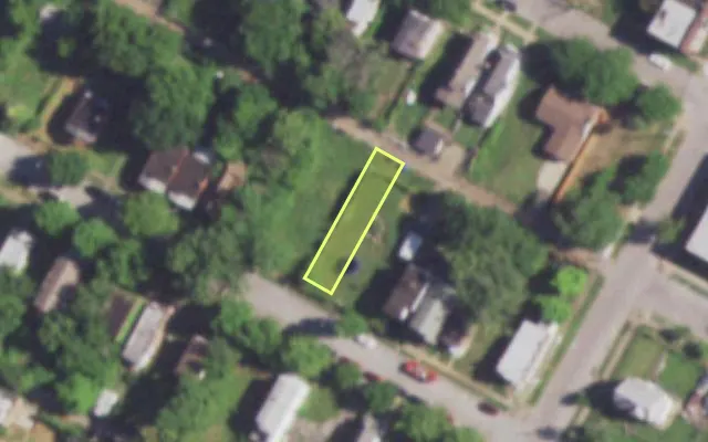 Aerial view of 4619 SACRAMENTO AV — vacant lot, St. Louis with approximate parcel outline