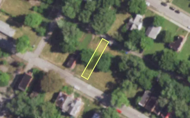 Aerial view of 4439 NORTH MARKET ST — vacant lot, St. Louis with approximate parcel outline