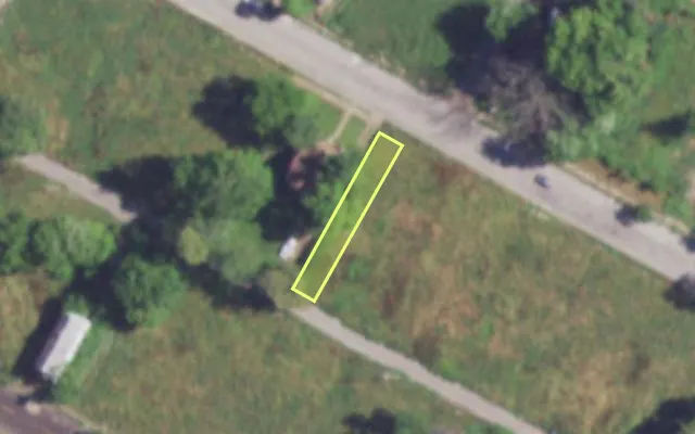 Aerial view of 4312 W LABADIE AV — vacant lot, St. Louis with approximate parcel outline