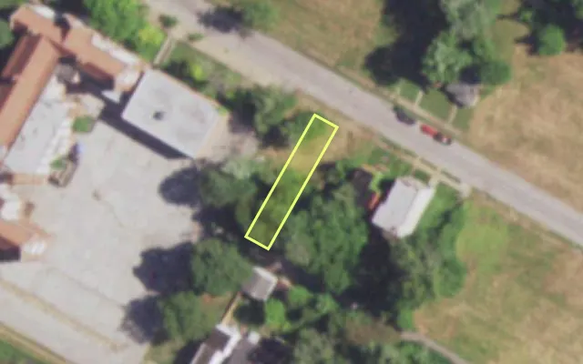 Aerial view of 4576 KENNERLY AV — vacant lot, St. Louis with approximate parcel outline