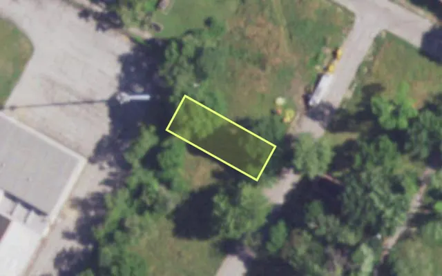 Aerial view of 3131 NEW ASHLAND PL — vacant lot, St. Louis with approximate parcel outline