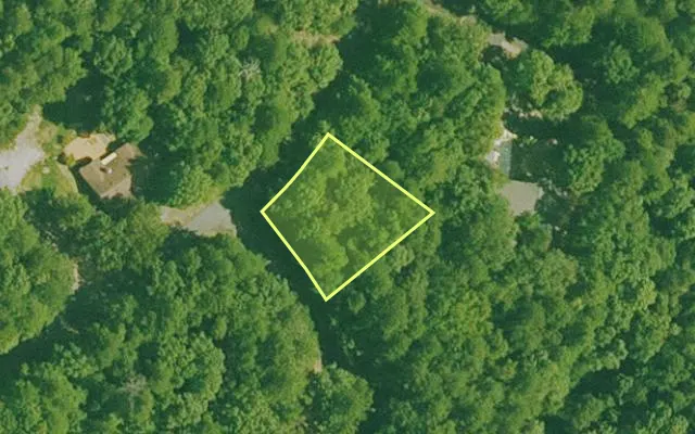 Aerial view of SALINE County parcel 476-00063-000 — Arkansas post-auction with approximate parcel outline