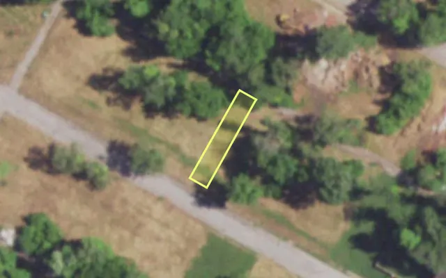 Aerial view of 4571 GARFIELD AV — vacant lot, St. Louis with approximate parcel outline