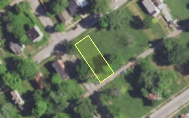 Aerial view of 5502 PLOVER AV — vacant lot, St. Louis with approximate parcel outline