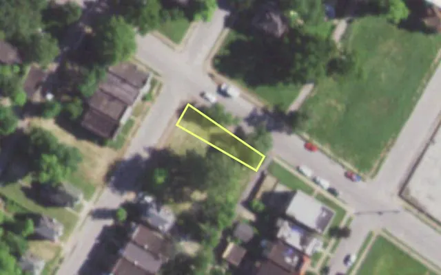 Aerial view of 1344 BLACKSTONE AV — vacant lot, St. Louis with approximate parcel outline