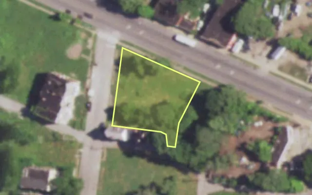 Aerial view of 4822 DR MARTIN LUTHER KING DR — vacant lot, St. Louis with approximate parcel outline
