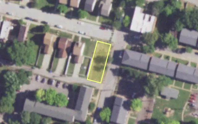 Aerial view of 2700 RUTGER ST — vacant lot, St. Louis with approximate parcel outline