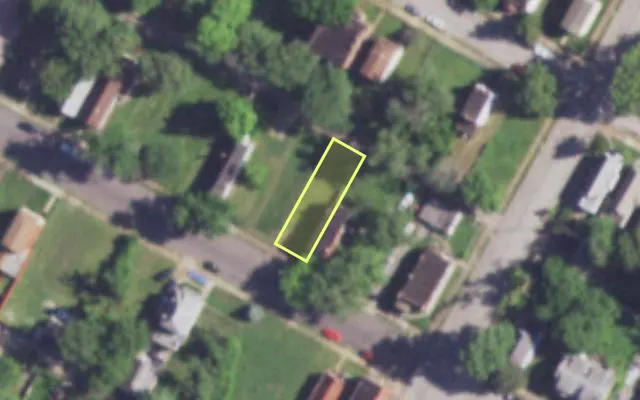 Aerial view of 4215 W MARGARETTA AV — vacant lot, St. Louis with approximate parcel outline