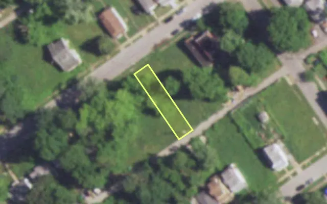 Aerial view of 5046 WREN AV — vacant lot, St. Louis with approximate parcel outline