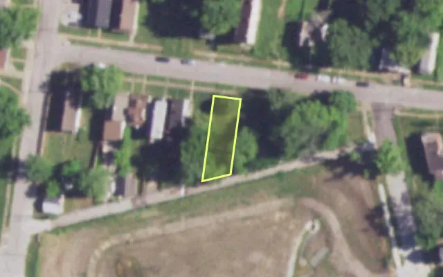 Aerial view of 1052 GARTH AV — vacant lot, St. Louis with approximate parcel outline