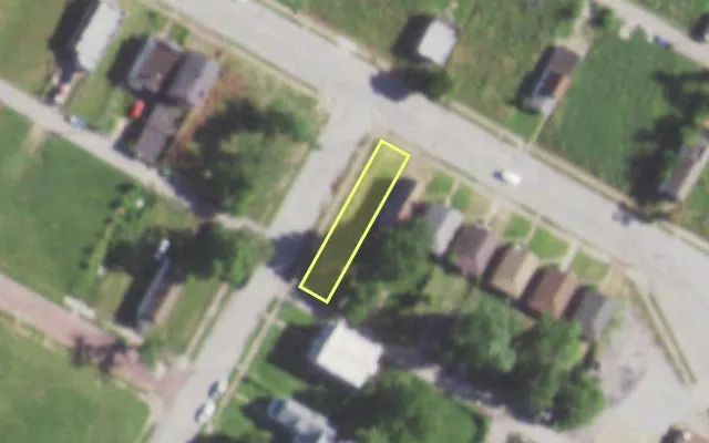 Aerial view of 5538 ST LOUIS AV — vacant lot, St. Louis with approximate parcel outline