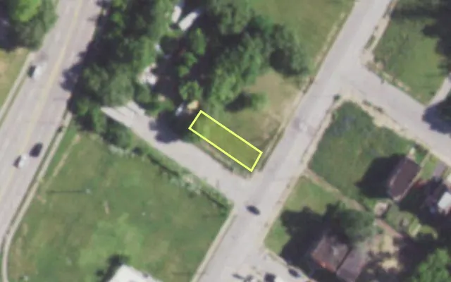 Aerial view of 1333 HODIAMONT AV — vacant lot, St. Louis with approximate parcel outline