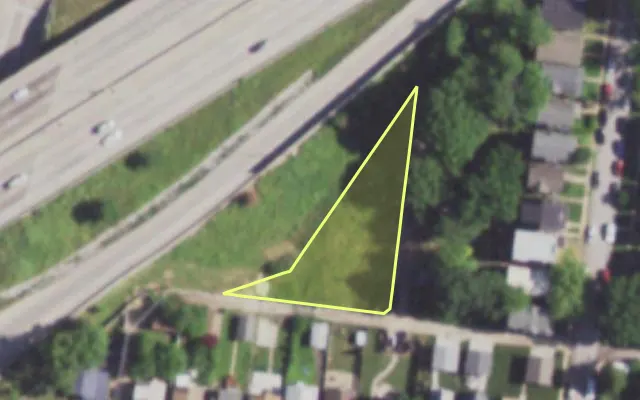 Aerial view of 1131 R FOREST AV — vacant lot, St. Louis with approximate parcel outline