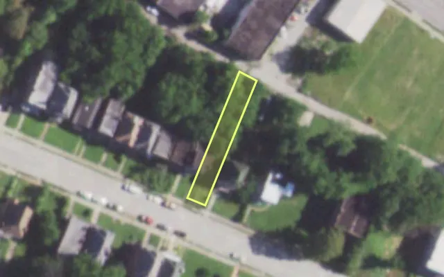 Aerial view of 5201 WELLS AV — vacant lot, St. Louis with approximate parcel outline