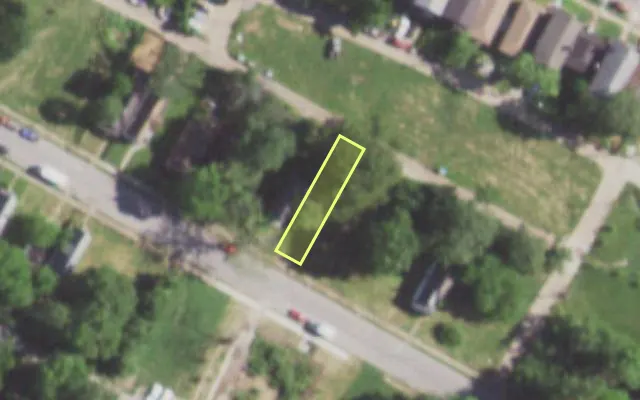 Aerial view of 5639 ROOSEVELT PL — vacant lot, St. Louis with approximate parcel outline