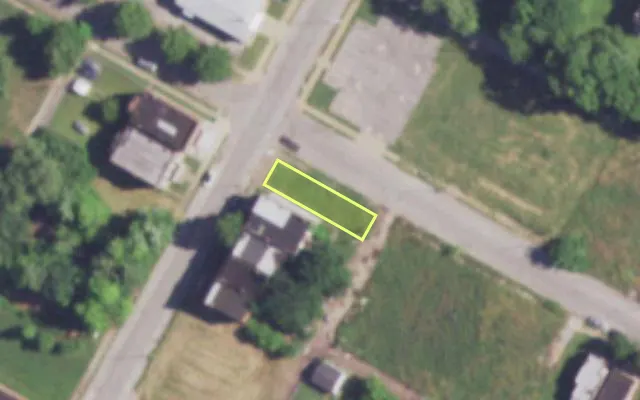 Aerial view of 1822 N SARAH ST — vacant lot, St. Louis with approximate parcel outline