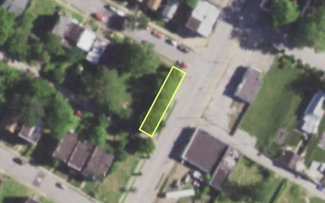 Aerial view of 5800 WABADA AV — vacant lot, St. Louis with approximate parcel outline