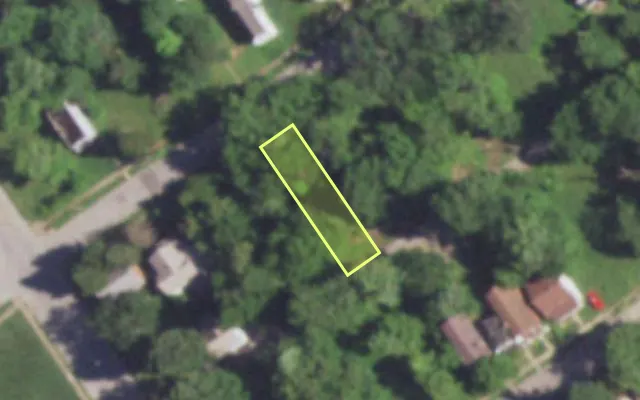 Aerial view of 5020 PLOVER AV — vacant lot, St. Louis with approximate parcel outline