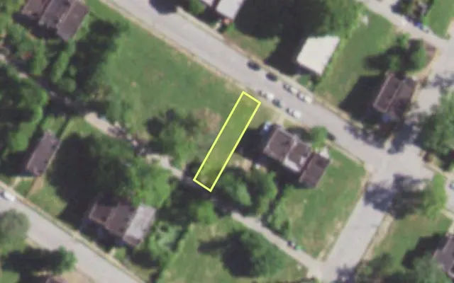 Aerial view of 5916 HIGHLAND AV — vacant lot, St. Louis with approximate parcel outline