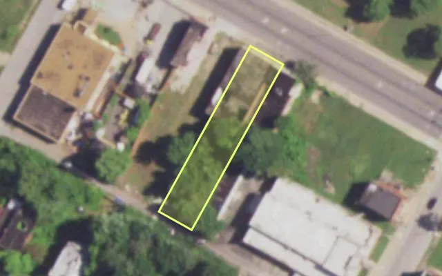Aerial view of 4524 DR MARTIN LUTHER KING DR — vacant lot, St. Louis with approximate parcel outline
