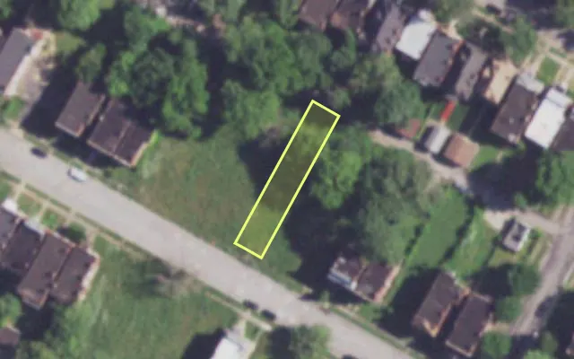 Aerial view of 3825 LABADIE AV — vacant lot, St. Louis with approximate parcel outline
