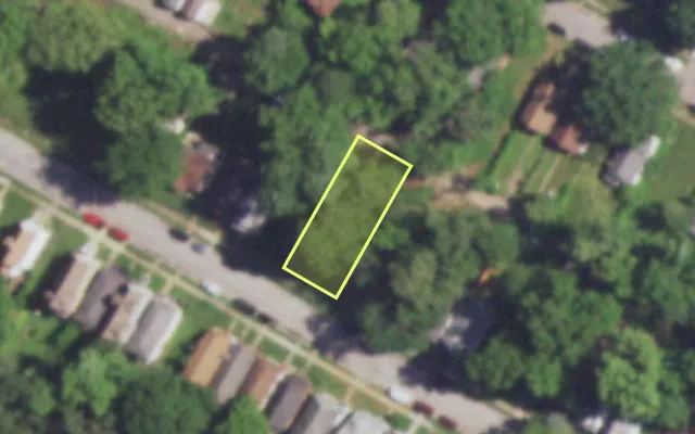Aerial view of 6037 LUCILLE AV — vacant lot, St. Louis with approximate parcel outline