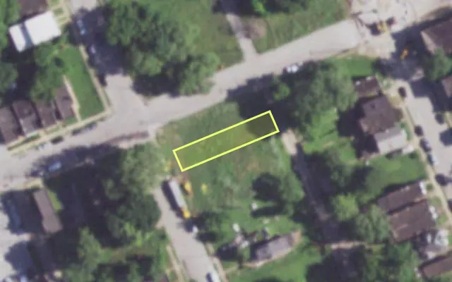 Aerial view of 4262 N 19TH ST — vacant lot, St. Louis with approximate parcel outline