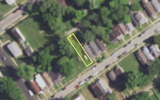 Aerial view of 5421 GENEVIEVE AV — vacant lot, St. Louis with approximate parcel outline