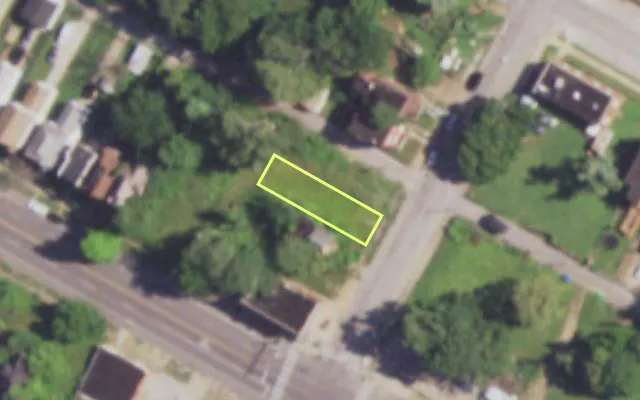 Aerial view of 1311 N TAYLOR AV — vacant lot, St. Louis with approximate parcel outline