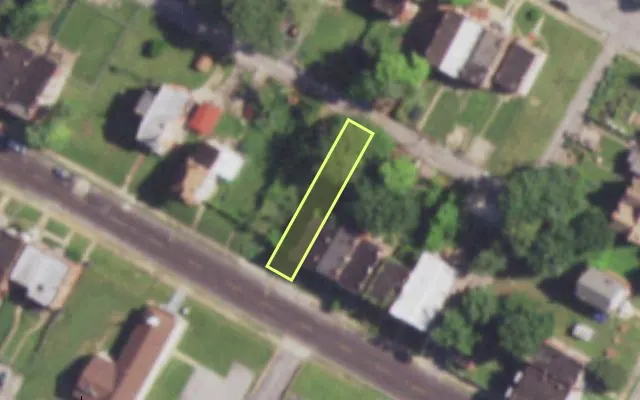 Aerial view of 4533 ST LOUIS AV — vacant lot, St. Louis with approximate parcel outline