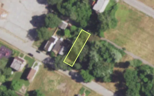 Aerial view of 4569 COTTAGE AV — vacant lot, St. Louis with approximate parcel outline