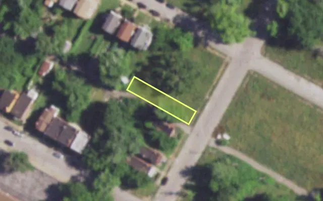 Aerial view of 1717 BILLUPS AV — vacant lot, St. Louis with approximate parcel outline