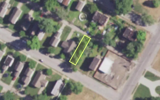 Aerial view of 3917 LINCOLN AV — vacant lot, St. Louis with approximate parcel outline