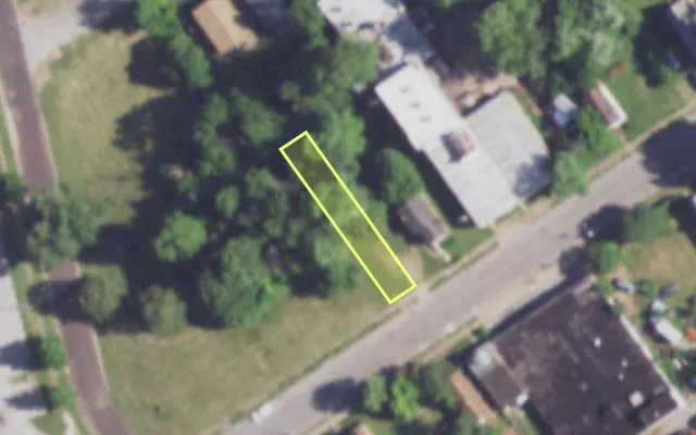 Aerial view of 4523 POPE AV — vacant lot, St. Louis with approximate parcel outline