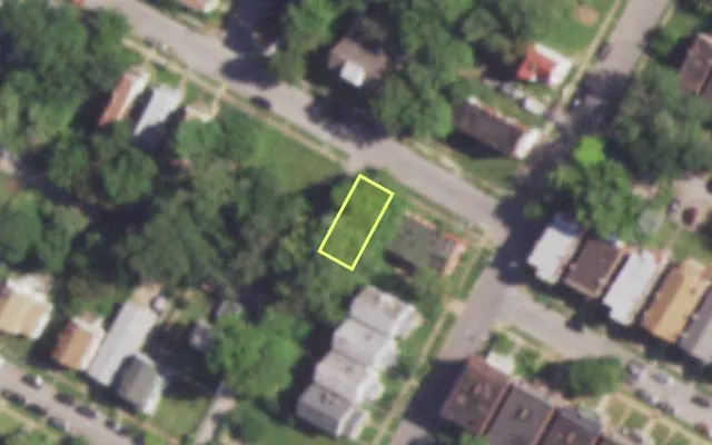 Aerial view of 4908 FARLIN AV — vacant lot, St. Louis with approximate parcel outline