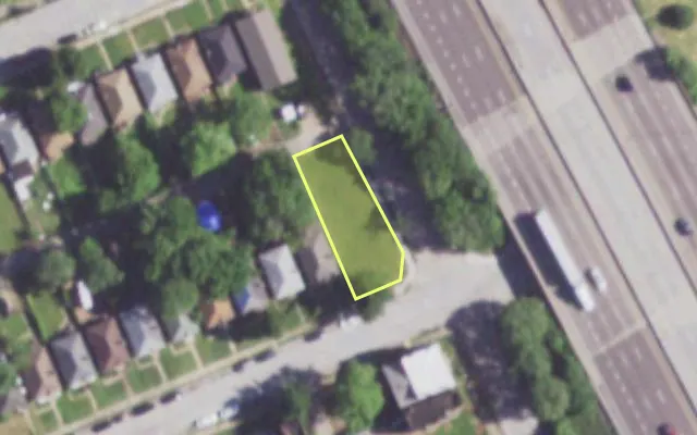 Aerial view of 1101 ANGELICA ST — vacant lot, St. Louis with approximate parcel outline