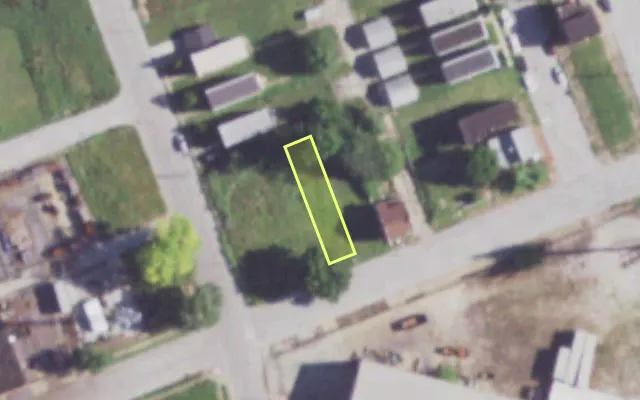 Aerial view of 1425 BUCHANAN ST — vacant lot, St. Louis with approximate parcel outline