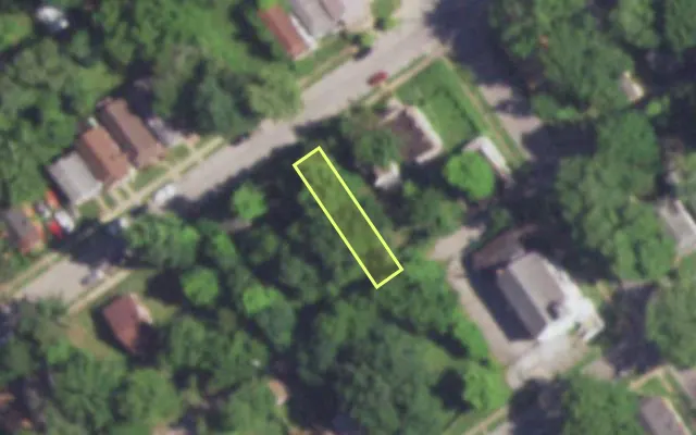 Aerial view of 5064 BEACON AV — vacant lot, St. Louis with approximate parcel outline