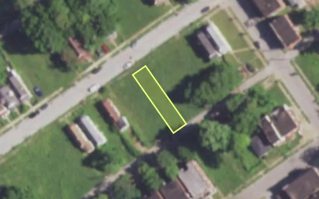 Aerial view of 5080 GERALDINE AV — vacant lot, St. Louis with approximate parcel outline