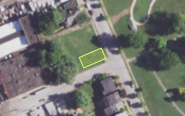 Aerial view of 3801 N 20TH ST — vacant lot, St. Louis with approximate parcel outline