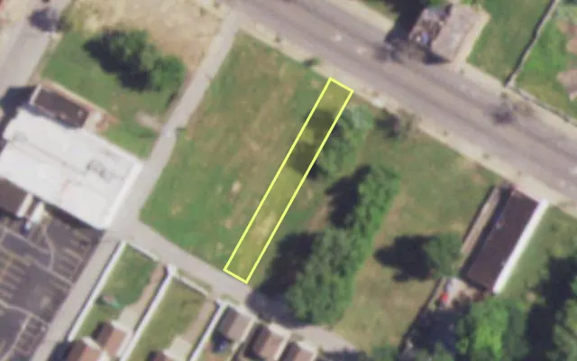 Aerial view of 4464 DR MARTIN LUTHER KING DR — vacant lot, St. Louis with approximate parcel outline