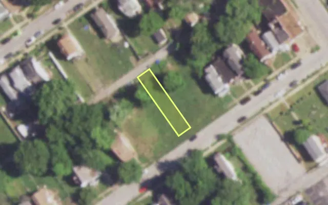 Aerial view of 4943 CLAXTON AV — vacant lot, St. Louis with approximate parcel outline