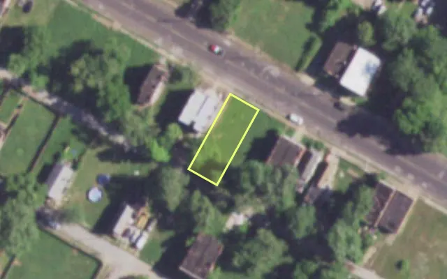 Aerial view of 3832 LEE AV — vacant lot, St. Louis with approximate parcel outline