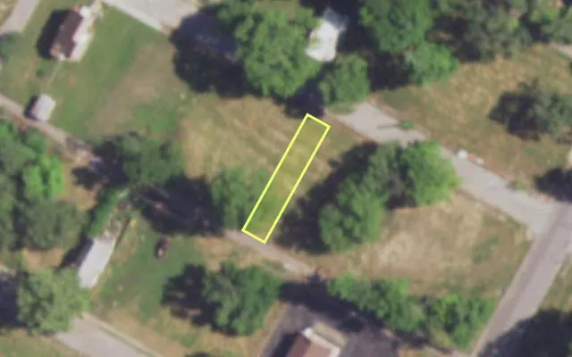 Aerial view of 4422 COTE BRILLIANTE AV — vacant lot, St. Louis with approximate parcel outline
