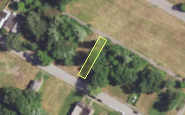 Aerial view of 4547 COTTAGE AV — vacant lot, St. Louis with approximate parcel outline