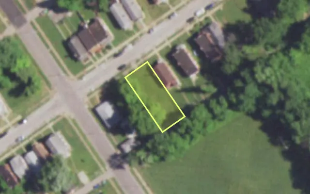 Aerial view of 5410 BEACON AV — vacant lot, St. Louis with approximate parcel outline