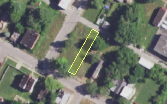 Aerial view of 4161 ASHLAND AV — vacant lot, St. Louis with approximate parcel outline